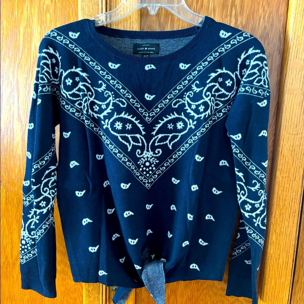 Lucky Brand XS navy bandana pattern sweater, crew neck, ties in front